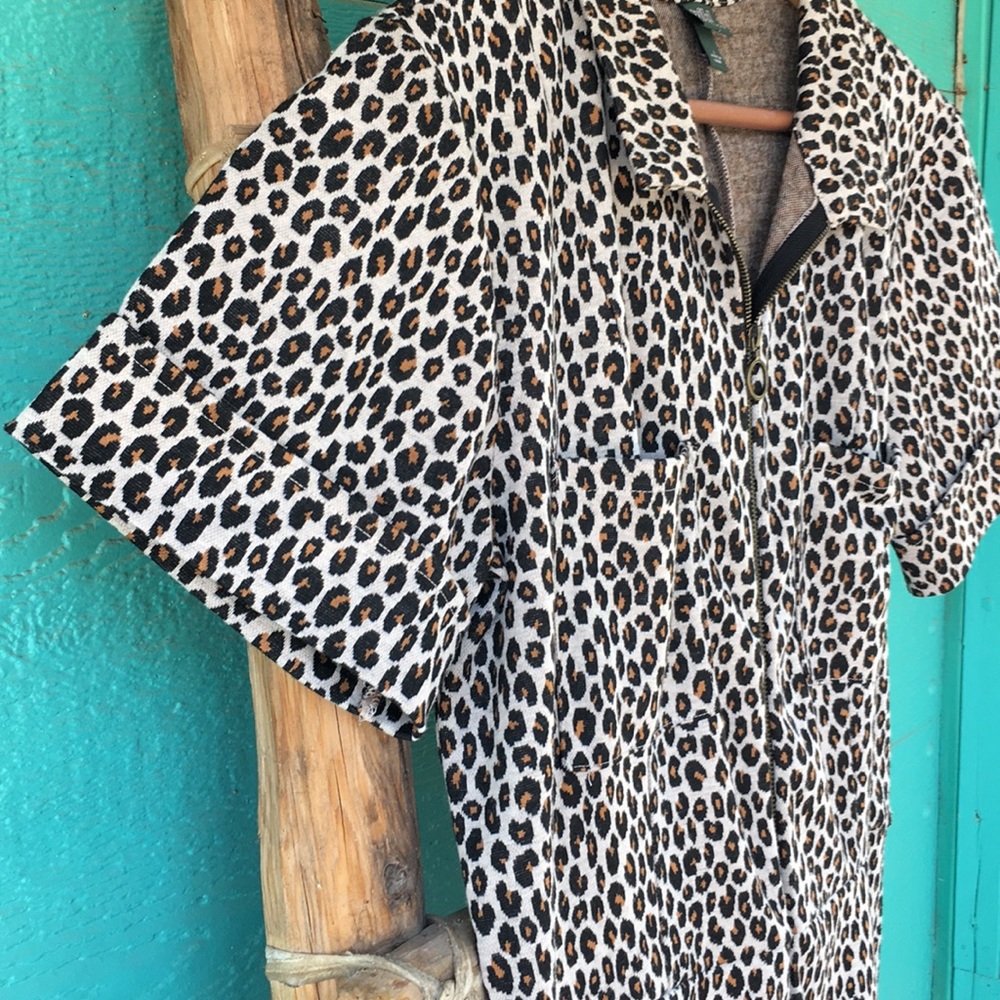 wild fable Leopard-Print Short-Sleeve Jumpsuit in Black & Cream - Picture 6 of 10